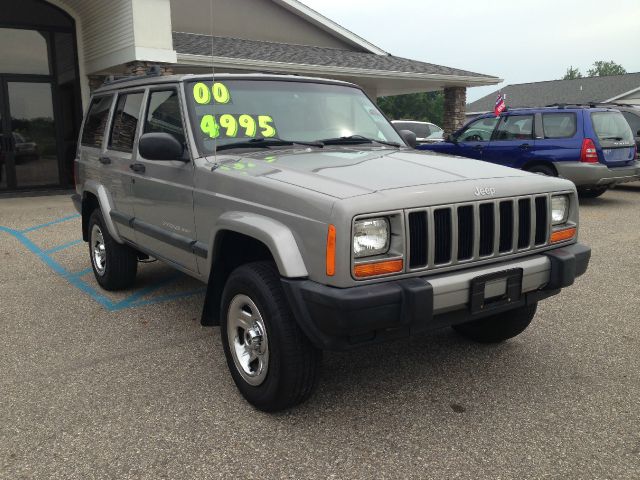 Jeep Cherokee 2000 photo 3