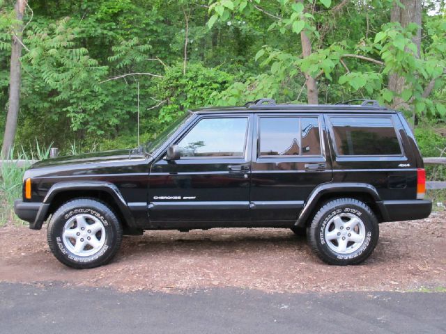 Jeep Cherokee 2000 photo 1