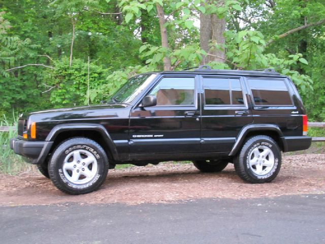 Jeep Cherokee 2000 photo 18