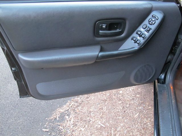 Jeep Cherokee 2000 photo 21