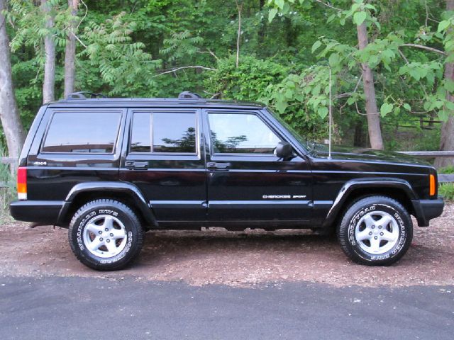 Jeep Cherokee 2000 photo 70