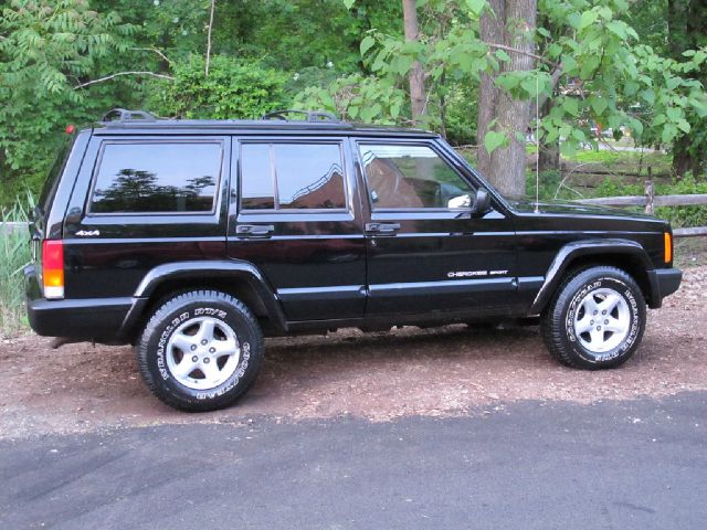 Jeep Cherokee 2000 photo 71