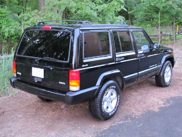 Jeep Cherokee 2000 photo 72