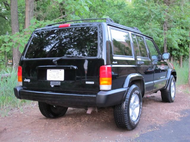 Jeep Cherokee 2000 photo 73