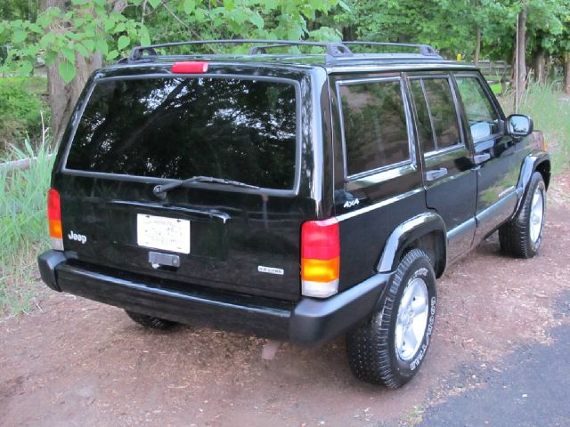 Jeep Cherokee 2000 photo 74