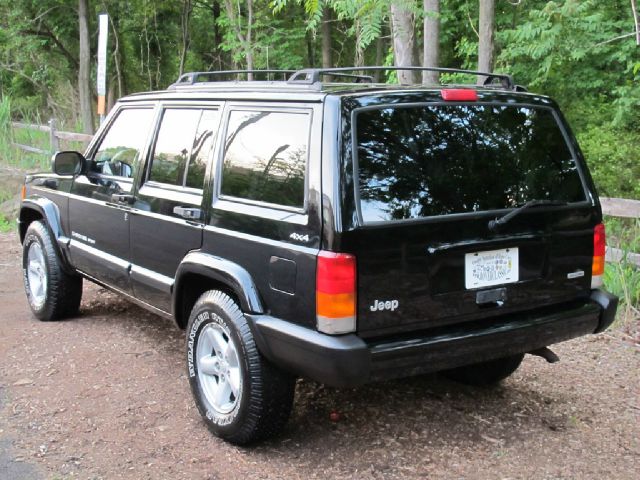 Jeep Cherokee 2000 photo 76