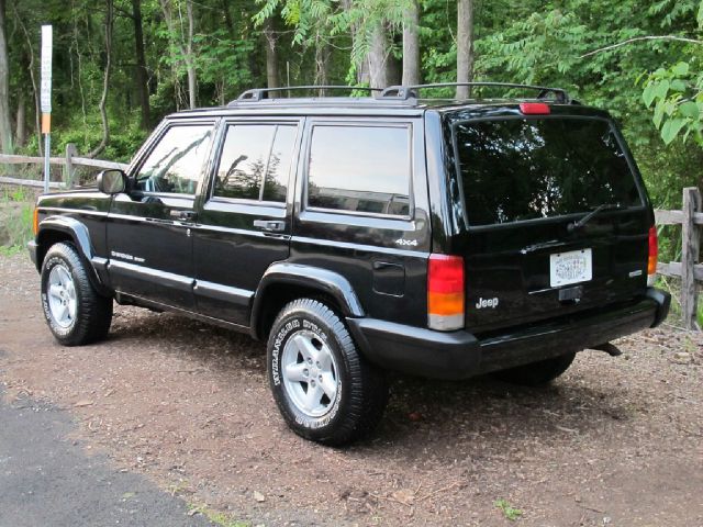 Jeep Cherokee 2000 photo 77