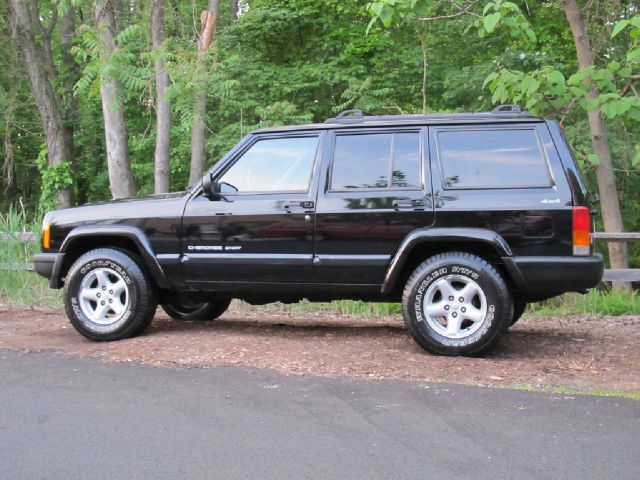 Jeep Cherokee 2000 photo 79