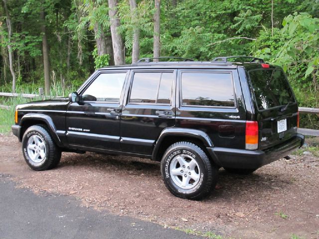 Jeep Cherokee 2000 photo 80