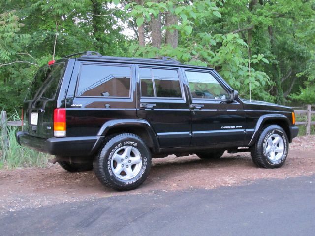 Jeep Cherokee 2000 photo 92