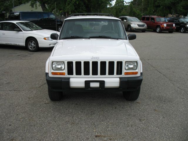 Jeep Cherokee 2000 photo 1