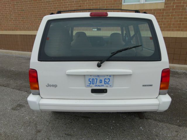 Jeep Cherokee 2000 photo 1