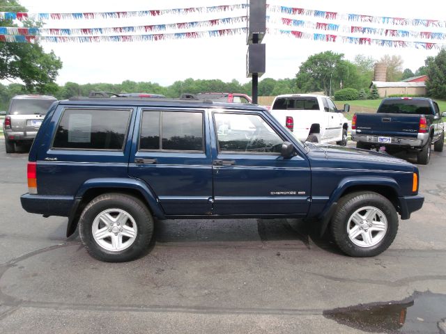 Jeep Cherokee 2000 photo 7