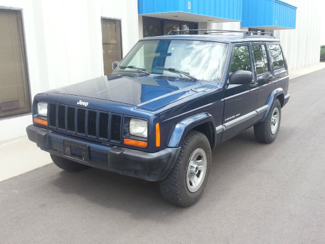 Jeep Cherokee Base GLS LX SUV