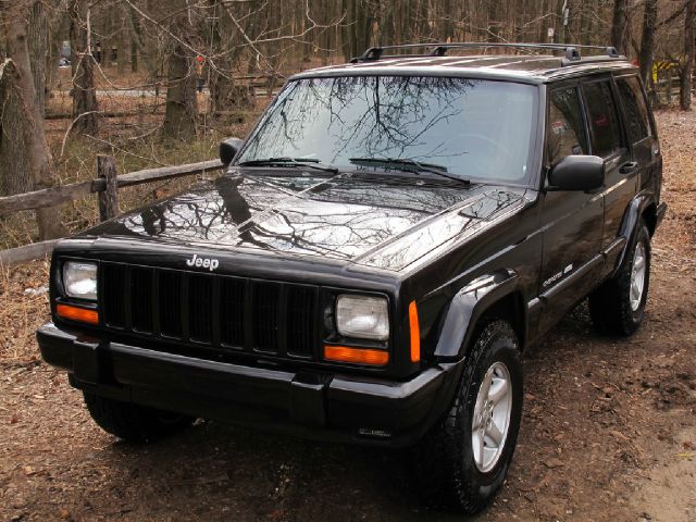 Jeep Cherokee Touring 4WD SUV