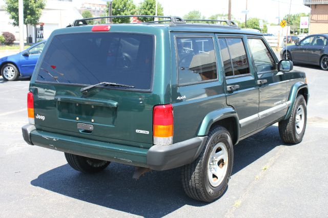 Jeep Cherokee Base GLS LX SUV