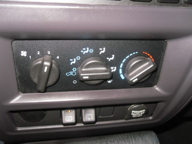 Jeep Cherokee 2001 photo 9