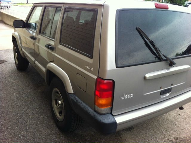 Jeep Cherokee 2001 photo 3