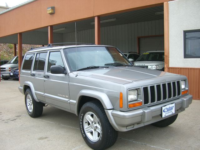 Jeep Cherokee Cross Country SUV