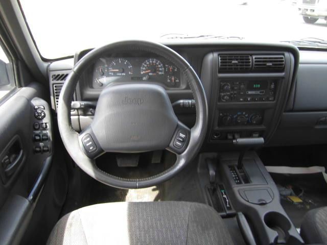 Jeep Cherokee 2001 photo 15