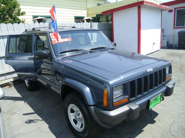 Jeep Cherokee 2001 photo 1