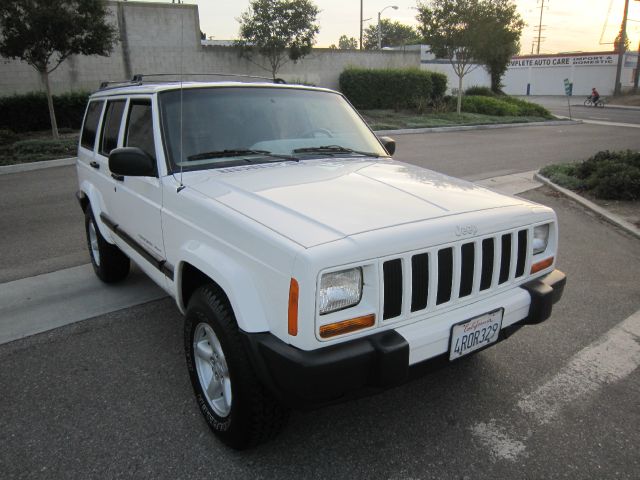 Jeep Cherokee 2001 photo 4