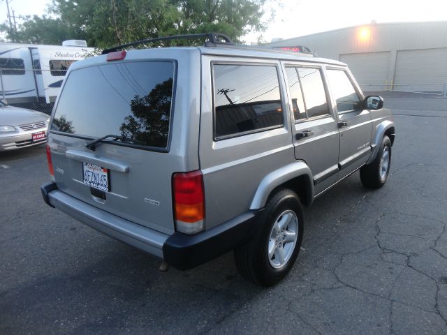 Jeep Cherokee 2001 photo 3