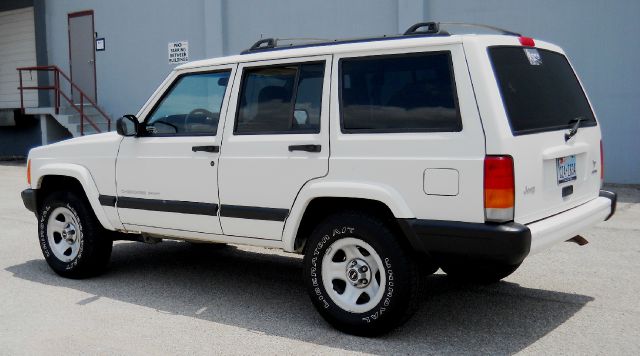 Jeep Cherokee 2001 photo 3