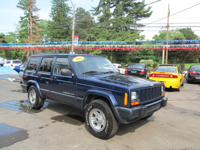 Jeep Cherokee 2001 photo 2