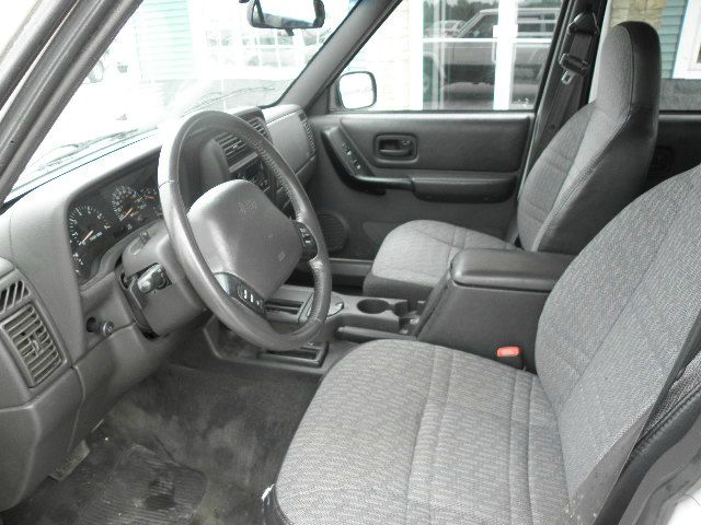 Jeep Cherokee 2001 photo 3