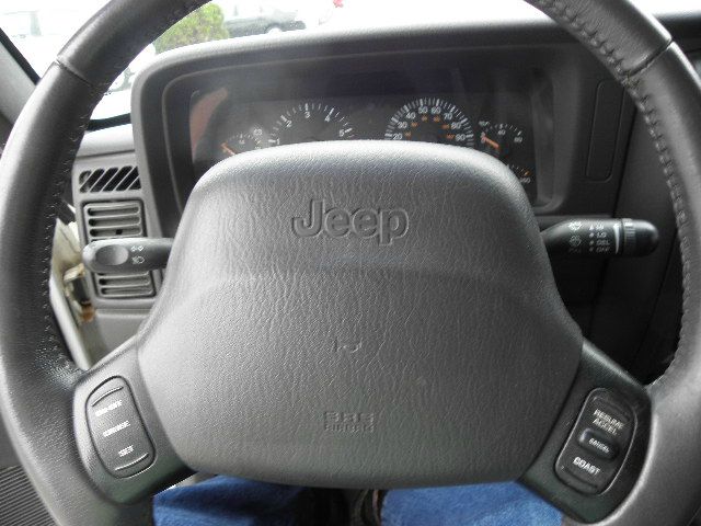 Jeep Cherokee 2001 photo 8