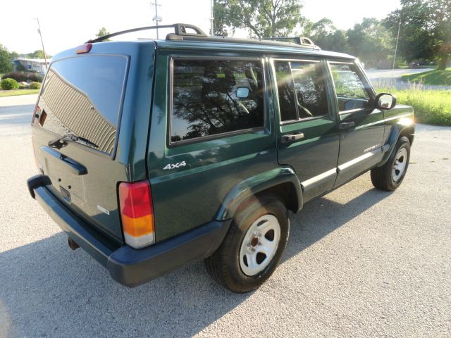 Jeep Cherokee 2001 photo 3