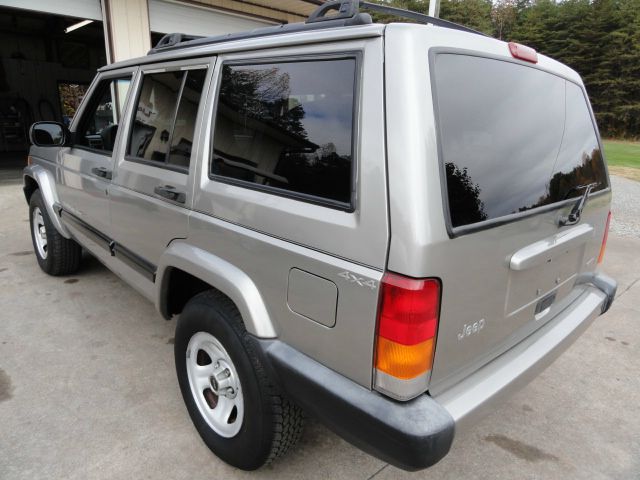 Jeep Cherokee 2001 photo 1