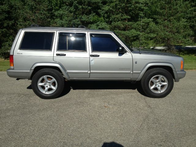 Jeep Cherokee 2001 photo 1