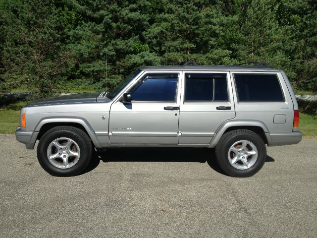 Jeep Cherokee 2001 photo 2