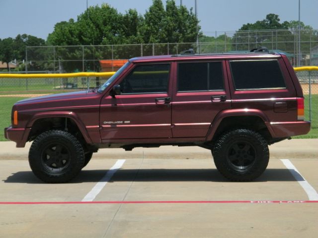 Jeep Cherokee 2001 photo 2