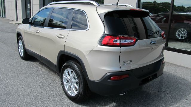 Jeep Cherokee 2014 photo 2