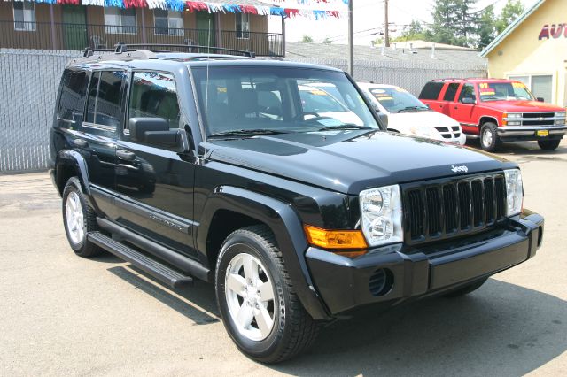 Jeep Commander Ram 3500 Diesel 2-WD SUV