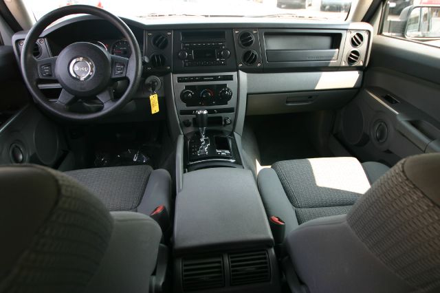 Jeep Commander 2006 photo 2