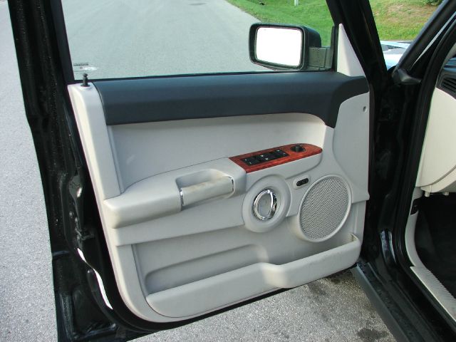 Jeep Commander 2006 photo 10