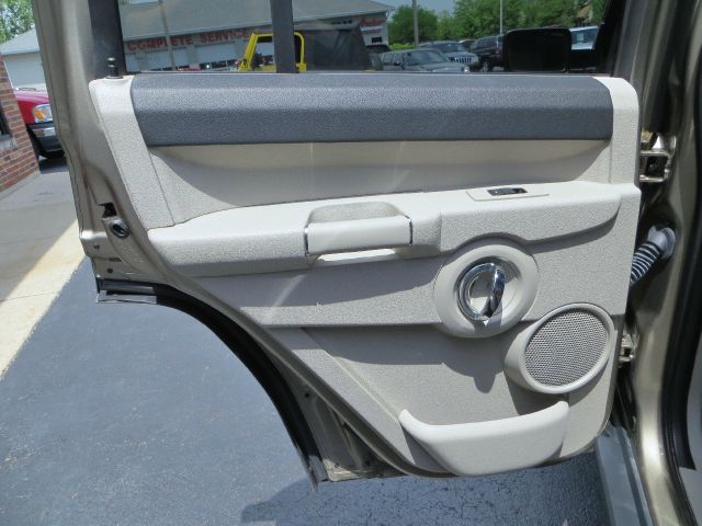 Jeep Commander 2006 photo 10