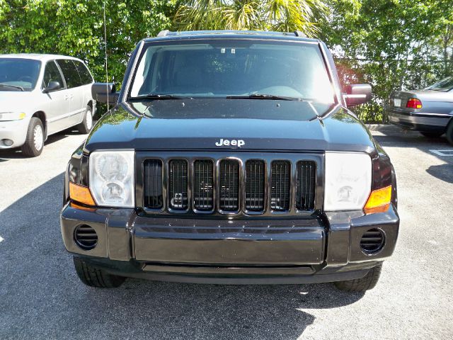 Jeep Commander 4wd SUV