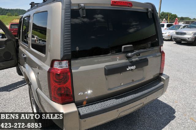 Jeep Commander Ram 3500 Diesel 2-WD SUV