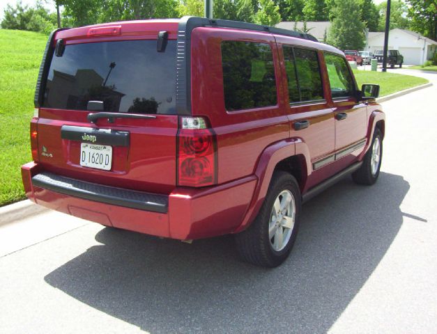 Jeep Commander 2006 photo 16