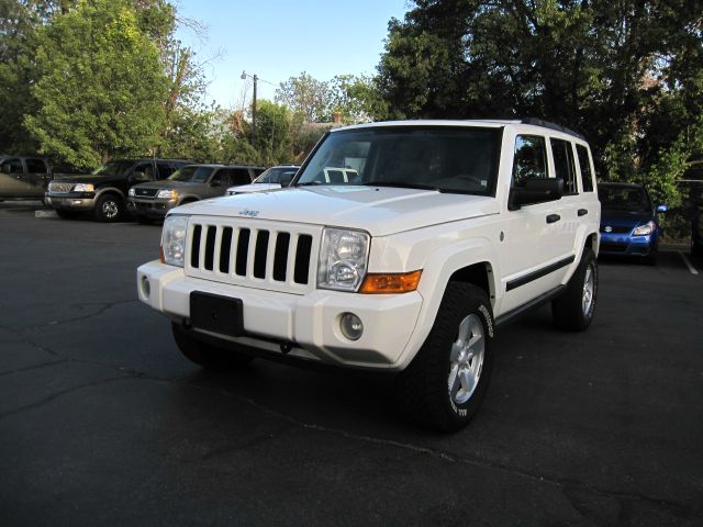 Jeep Commander 2006 photo 3