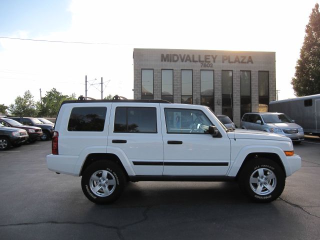 Jeep Commander 2006 photo 4