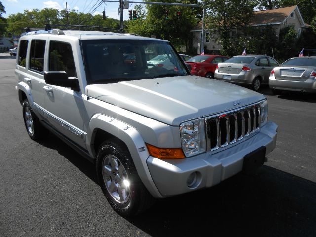 Jeep Commander Super SUV