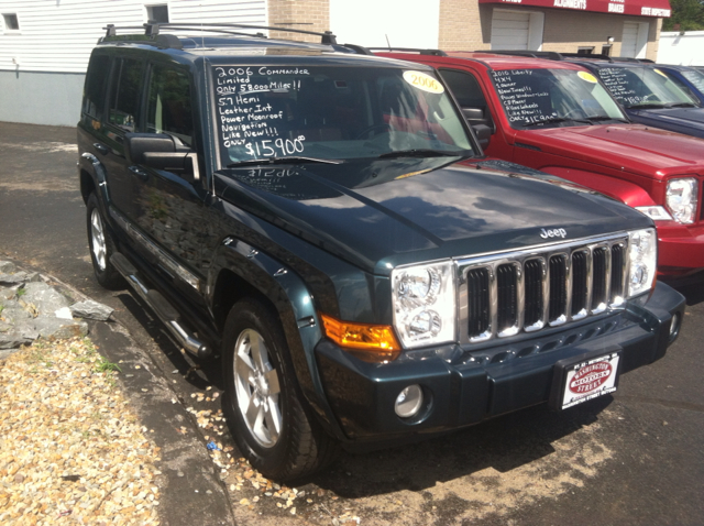 Jeep Commander Super SUV