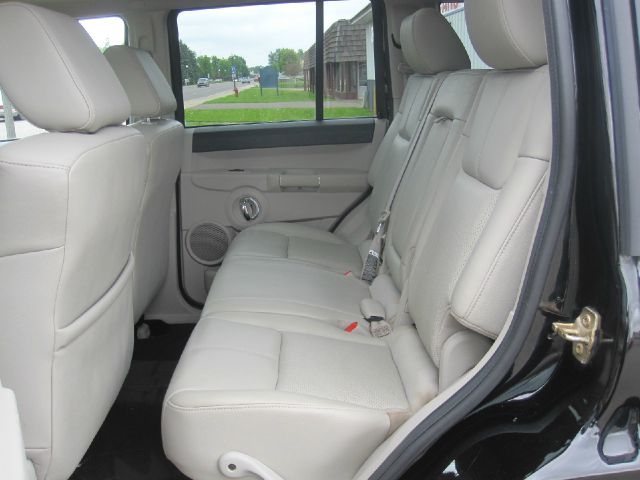 Jeep Commander 2006 photo 12