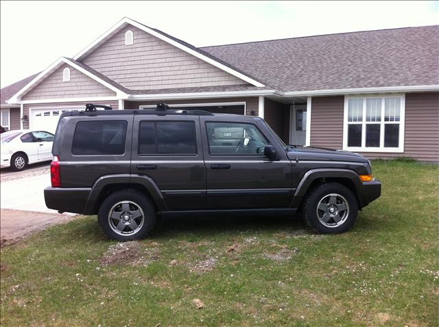 Jeep Commander 2006 photo 2